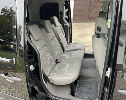 Черный Рено Кенгу, объемом двигателя 0 л и пробегом 203 тыс. км за 7750 $, фото 7 на Automoto.ua