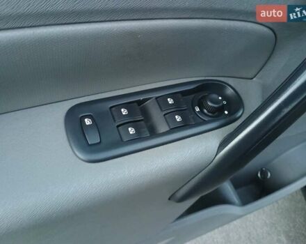 Чорний Рено Кєнгу, об'ємом двигуна 1.6 л та пробігом 228 тис. км за 7850 $, фото 55 на Automoto.ua