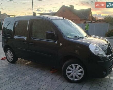 Рено Кєнгу 2010 у Вінниці на Automoto.ua Чорний Рено Кєнгу, об'ємом двигуна 1.6 л та пробігом 227 тис. км за 7850 $, фото 3 на Automoto.ua