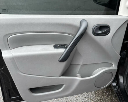 Черный Рено Кенгу, объемом двигателя 1.5 л и пробегом 138 тыс. км за 8500 $, фото 13 на Automoto.ua