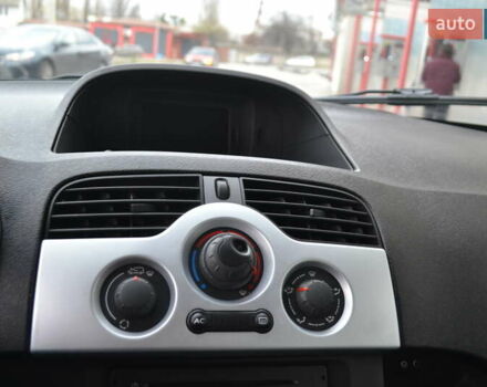 Чорний Рено Кєнгу, об'ємом двигуна 1.6 л та пробігом 170 тис. км за 8450 $, фото 29 на Automoto.ua