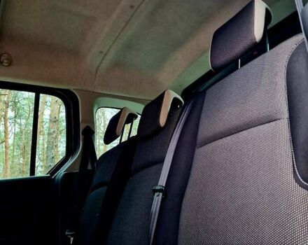 Черный Рено Кенгу, объемом двигателя 1.6 л и пробегом 229 тыс. км за 7900 $, фото 70 на Automoto.ua