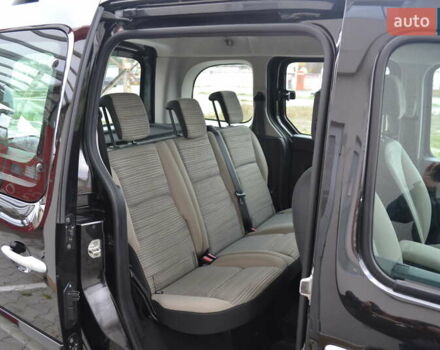 Чорний Рено Кєнгу, об'ємом двигуна 1.6 л та пробігом 170 тис. км за 8450 $, фото 22 на Automoto.ua