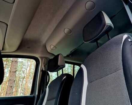 Черный Рено Кенгу, объемом двигателя 1.6 л и пробегом 229 тыс. км за 8000 $, фото 53 на Automoto.ua