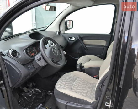 Чорний Рено Кєнгу, об'ємом двигуна 1.6 л та пробігом 170 тис. км за 8450 $, фото 17 на Automoto.ua