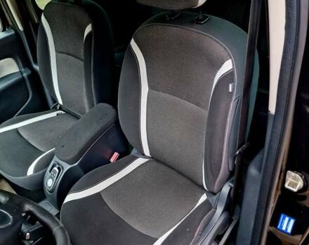 Черный Рено Кенгу, объемом двигателя 1.6 л и пробегом 229 тыс. км за 7900 $, фото 48 на Automoto.ua