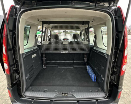 Чорний Рено Кєнгу, об'ємом двигуна 1.6 л та пробігом 212 тис. км за 8599 $, фото 20 на Automoto.ua