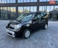 Черный Рено Кенгу, объемом двигателя 1.6 л и пробегом 210 тыс. км за 9200 $, фото 1 на Automoto.ua