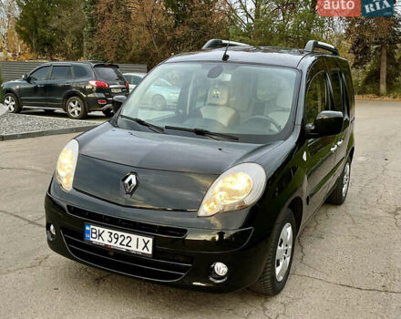 Черный Рено Кенгу, объемом двигателя 1.6 л и пробегом 178 тыс. км за 8750 $, фото 1 на Automoto.ua