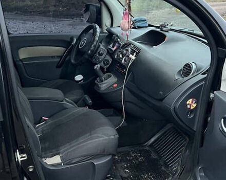Черный Рено Кенгу, объемом двигателя 1.5 л и пробегом 324 тыс. км за 8500 $, фото 6 на Automoto.ua