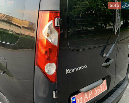 Черный Рено Кенгу, объемом двигателя 0 л и пробегом 103 тыс. км за 8200 $, фото 18 на Automoto.ua