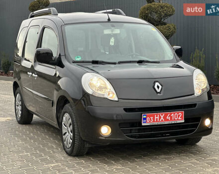 Чорний Рено Кєнгу, об'ємом двигуна 1.6 л та пробігом 212 тис. км за 8599 $, фото 2 на Automoto.ua