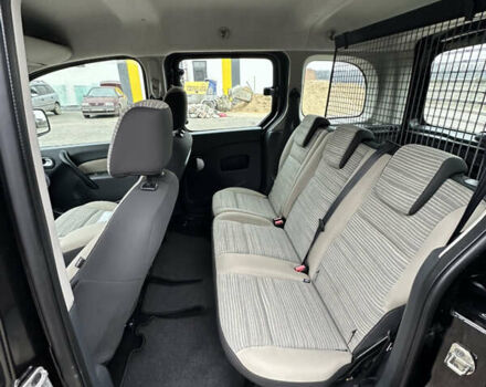 Чорний Рено Кєнгу, об'ємом двигуна 1.6 л та пробігом 212 тис. км за 8599 $, фото 16 на Automoto.ua