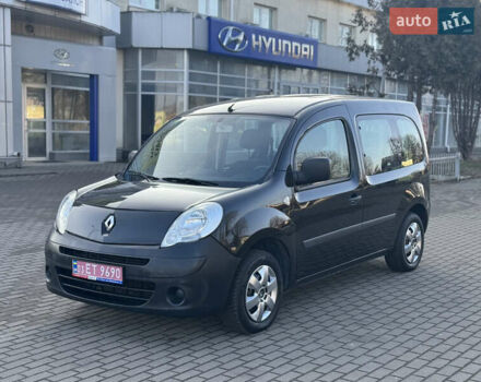 Черный Рено Кенгу, объемом двигателя 1.6 л и пробегом 225 тыс. км за 7800 $, фото 5 на Automoto.ua