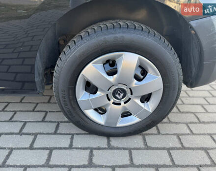 Черный Рено Кенгу, объемом двигателя 1.6 л и пробегом 225 тыс. км за 7800 $, фото 18 на Automoto.ua