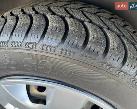 Черный Рено Кенгу, объемом двигателя 1.6 л и пробегом 225 тыс. км за 7800 $, фото 19 на Automoto.ua