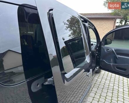 Черный Рено Кенгу, объемом двигателя 0 л и пробегом 96 тыс. км за 7500 $, фото 11 на Automoto.ua