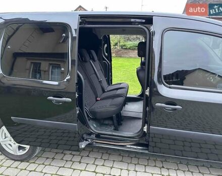 Черный Рено Кенгу, объемом двигателя 0 л и пробегом 96 тыс. км за 7500 $, фото 7 на Automoto.ua