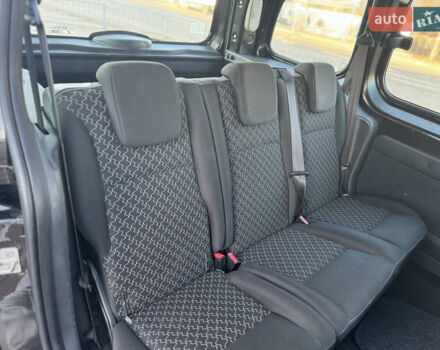 Черный Рено Кенгу, объемом двигателя 1.6 л и пробегом 225 тыс. км за 7800 $, фото 37 на Automoto.ua