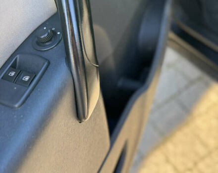 Черный Рено Кенгу, объемом двигателя 1.5 л и пробегом 279 тыс. км за 9900 $, фото 26 на Automoto.ua