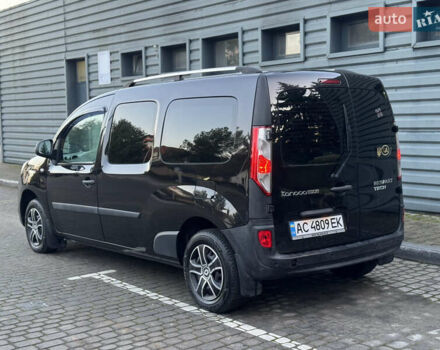 Черный Рено Кенгу, объемом двигателя 1.46 л и пробегом 243 тыс. км за 10900 $, фото 5 на Automoto.ua