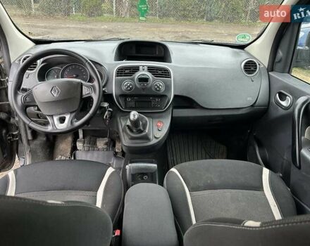 Черный Рено Кенгу, объемом двигателя 1.5 л и пробегом 229 тыс. км за 9250 $, фото 11 на Automoto.ua