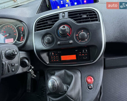 Черный Рено Кенгу, объемом двигателя 1.46 л и пробегом 243 тыс. км за 10900 $, фото 31 на Automoto.ua