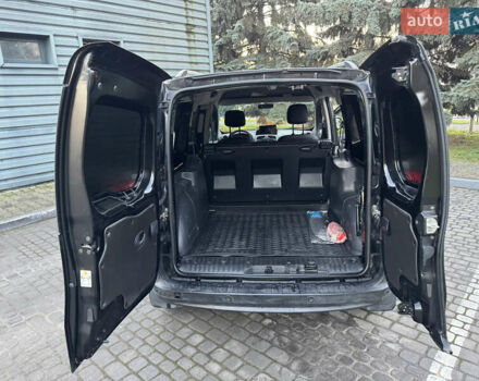 Черный Рено Кенгу, объемом двигателя 1.46 л и пробегом 243 тыс. км за 10900 $, фото 36 на Automoto.ua