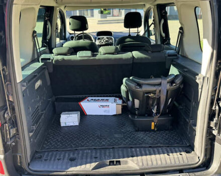 Черный Рено Кенгу, объемом двигателя 1.5 л и пробегом 279 тыс. км за 9900 $, фото 40 на Automoto.ua