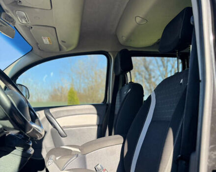 Черный Рено Кенгу, объемом двигателя 1.5 л и пробегом 279 тыс. км за 9900 $, фото 28 на Automoto.ua