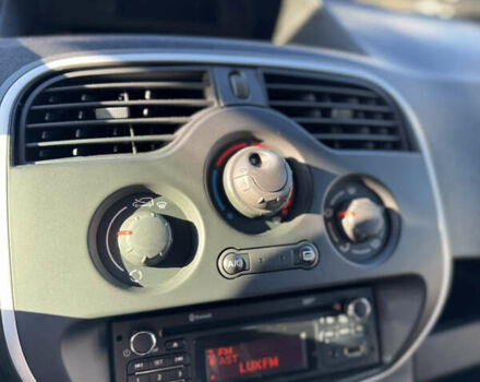 Черный Рено Кенгу, объемом двигателя 1.5 л и пробегом 279 тыс. км за 9900 $, фото 31 на Automoto.ua