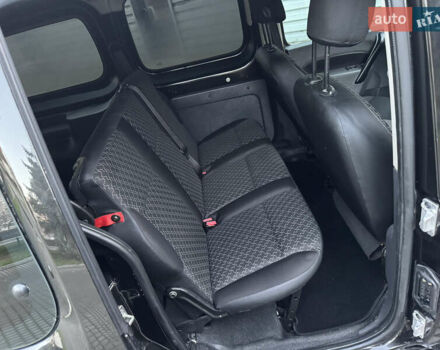 Черный Рено Кенгу, объемом двигателя 1.46 л и пробегом 243 тыс. км за 10900 $, фото 33 на Automoto.ua