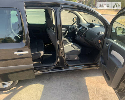 Черный Рено Кенгу, объемом двигателя 1.5 л и пробегом 315 тыс. км за 9900 $, фото 2 на Automoto.ua
