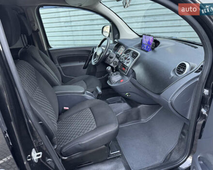 Черный Рено Кенгу, объемом двигателя 1.46 л и пробегом 243 тыс. км за 10900 $, фото 26 на Automoto.ua