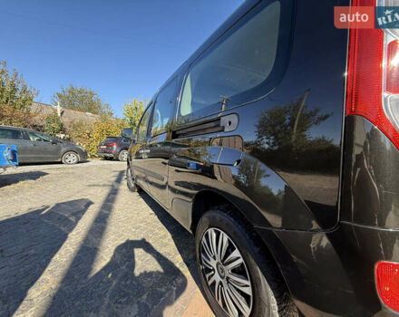 Рено Кєнгу 2015 у Дубно на Automoto.ua Чорний Рено Кєнгу, об'ємом двигуна 1.5 л та пробігом 188 тис. км за 11500 $, фото 12 на Automoto.ua