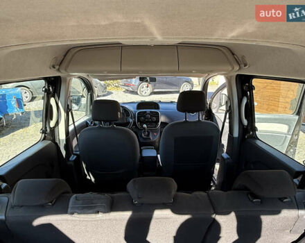 Рено Кєнгу 2015 у Дубно на Automoto.ua Чорний Рено Кєнгу, об'ємом двигуна 1.5 л та пробігом 188 тис. км за 11500 $, фото 25 на Automoto.ua