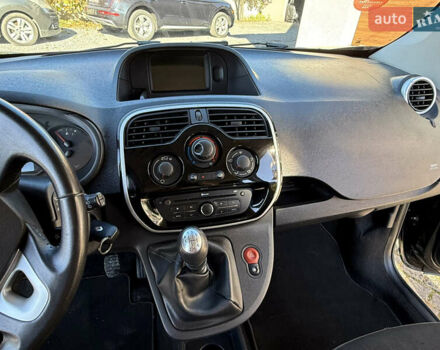 Рено Кєнгу 2015 у Дубно на Automoto.ua Чорний Рено Кєнгу, об'ємом двигуна 1.5 л та пробігом 188 тис. км за 11500 $, фото 31 на Automoto.ua