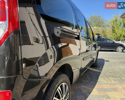 Рено Кєнгу 2015 у Дубно на Automoto.ua Чорний Рено Кєнгу, об'ємом двигуна 1.5 л та пробігом 188 тис. км за 11500 $, фото 6 на Automoto.ua