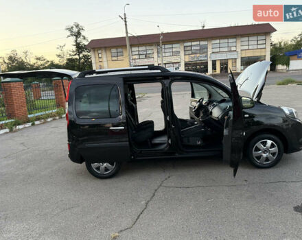 Черный Рено Кенгу, объемом двигателя 1.5 л и пробегом 110 тыс. км за 12599 $, фото 94 на Automoto.ua