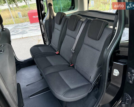 Черный Рено Кенгу, объемом двигателя 1.5 л и пробегом 110 тыс. км за 12599 $, фото 73 на Automoto.ua