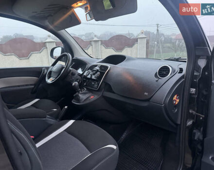 Чорний Рено Кєнгу, об'ємом двигуна 1.5 л та пробігом 198 тис. км за 13950 $, фото 31 на Automoto.ua