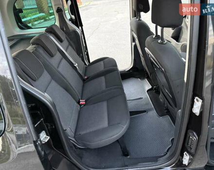 Черный Рено Кенгу, объемом двигателя 1.5 л и пробегом 110 тыс. км за 12599 $, фото 5 на Automoto.ua