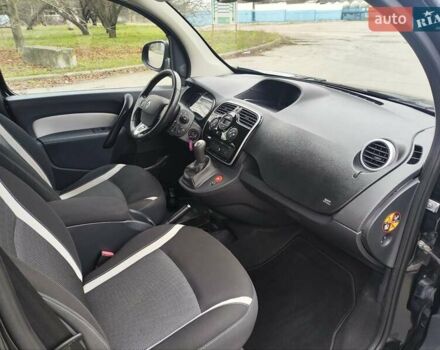 Черный Рено Кенгу, объемом двигателя 1.5 л и пробегом 179 тыс. км за 13300 $, фото 11 на Automoto.ua