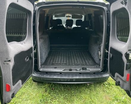 Черный Рено Кенгу, объемом двигателя 1.5 л и пробегом 270 тыс. км за 12200 $, фото 7 на Automoto.ua