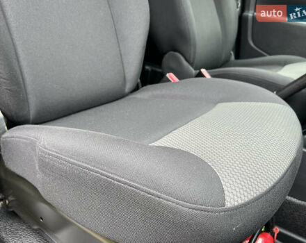 Черный Рено Кенгу, объемом двигателя 0 л и пробегом 29 тыс. км за 14200 $, фото 24 на Automoto.ua