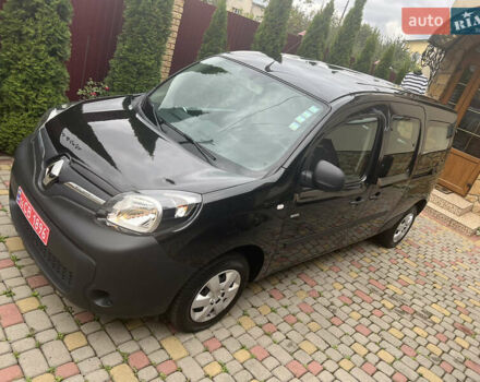 Черный Рено Кенгу, объемом двигателя 0 л и пробегом 29 тыс. км за 14200 $, фото 64 на Automoto.ua