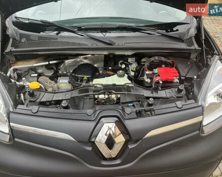 Черный Рено Кенгу, объемом двигателя 0 л и пробегом 29 тыс. км за 14200 $, фото 41 на Automoto.ua
