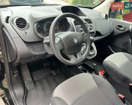 Черный Рено Кенгу, объемом двигателя 0 л и пробегом 29 тыс. км за 14200 $, фото 6 на Automoto.ua