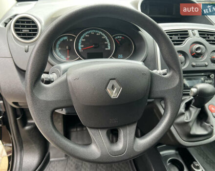 Черный Рено Кенгу, объемом двигателя 0 л и пробегом 29 тыс. км за 14200 $, фото 9 на Automoto.ua