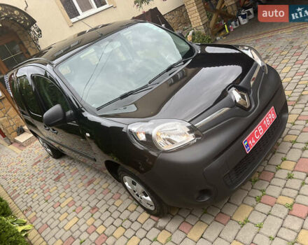 Черный Рено Кенгу, объемом двигателя 0 л и пробегом 29 тыс. км за 14200 $, фото 57 на Automoto.ua